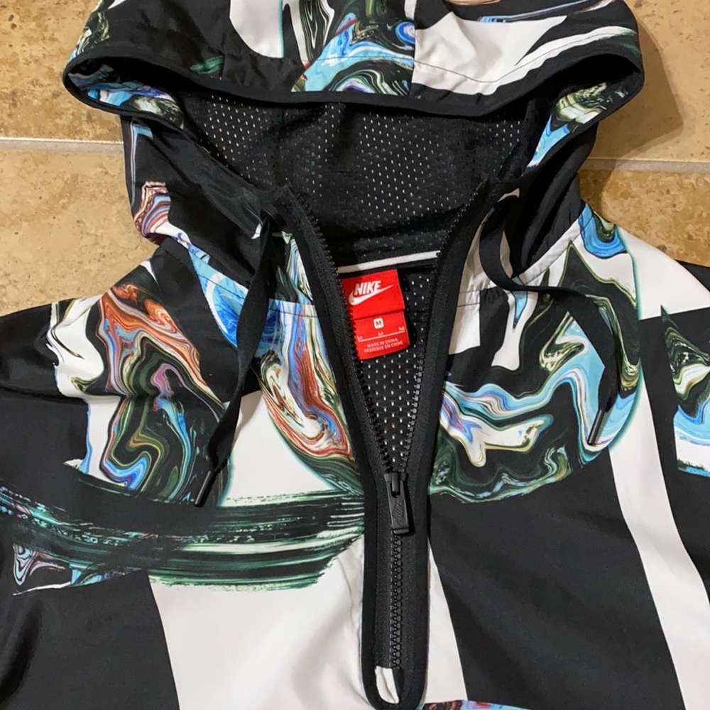 Nike Jacket - Picture 6 of 8